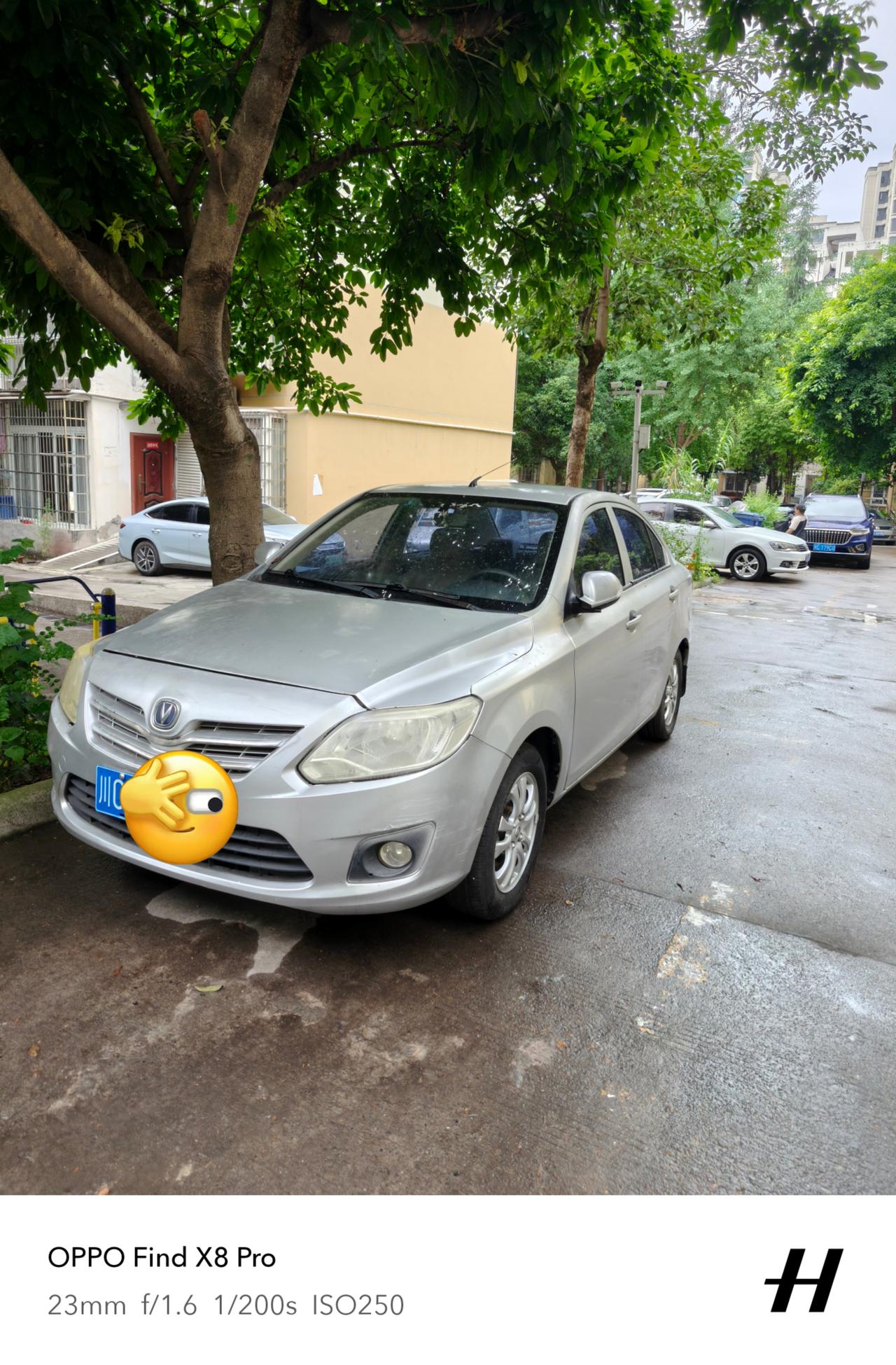 我个人认为一辆二手车它能不能买，不在于过户次数，像我买的这个长安悦翔，我觉得它就