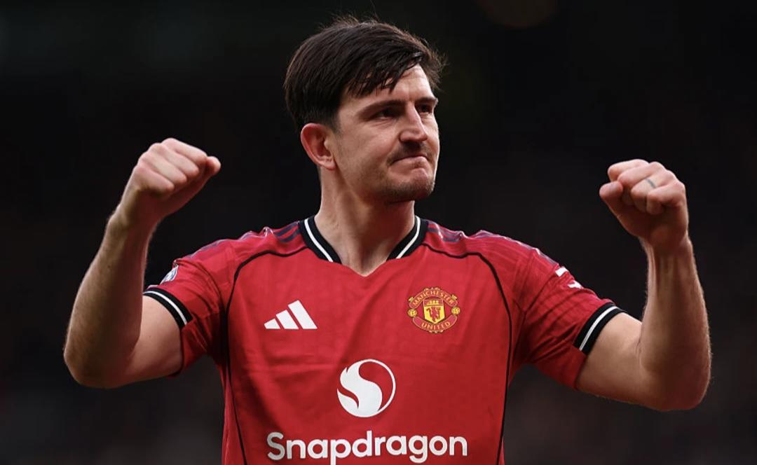 马奎尔真男人！为留曼联主动降薪+拒绝高薪邀请，这才是红魔真队魂！33岁的马奎尔