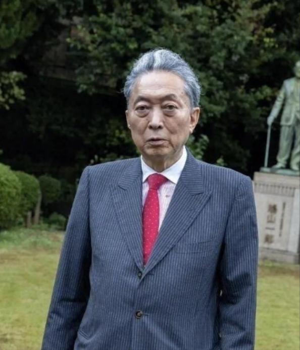 最近有个俄罗斯专家说的话挺实在，他说中国其实完全可以不跟俄罗斯走这么近，但北京偏