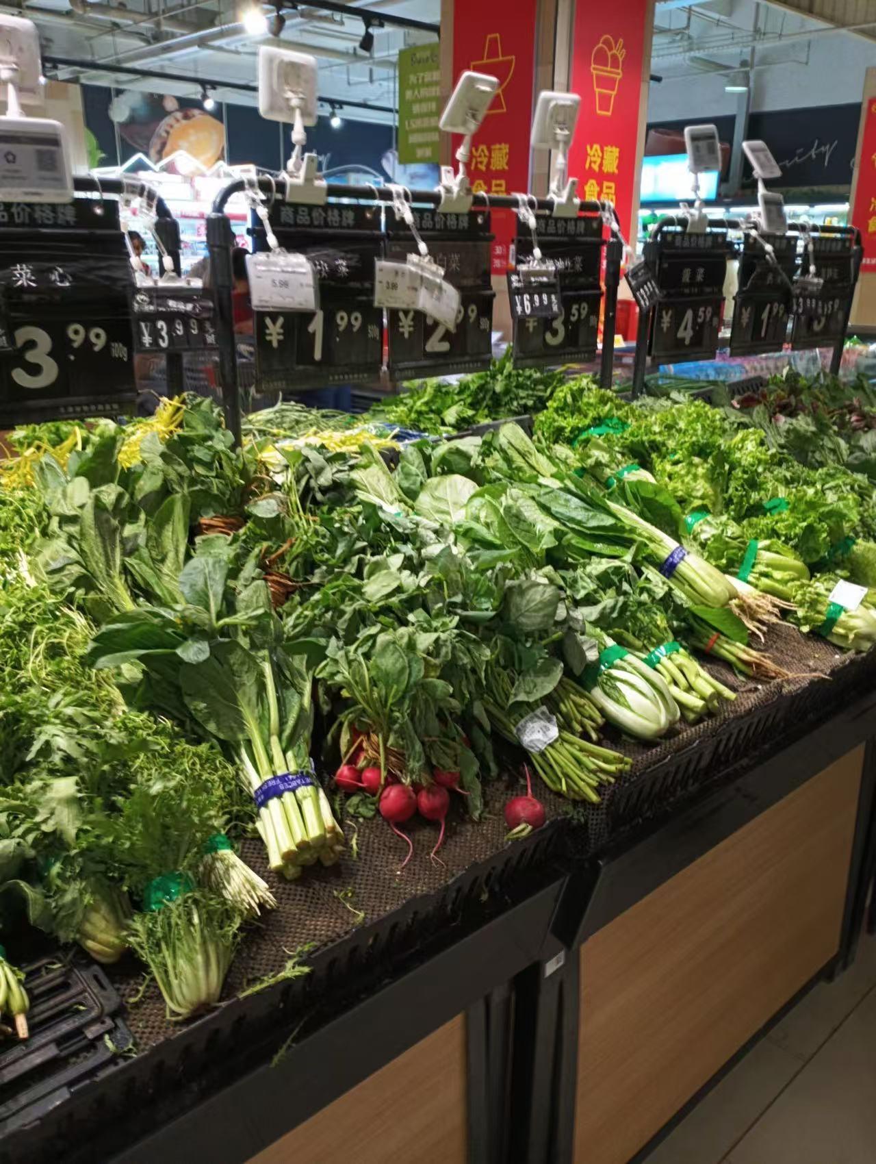 找了一个兼职，给超市蔬菜分装，一个小时23块，不用说话，不用应对复杂的人际关系，