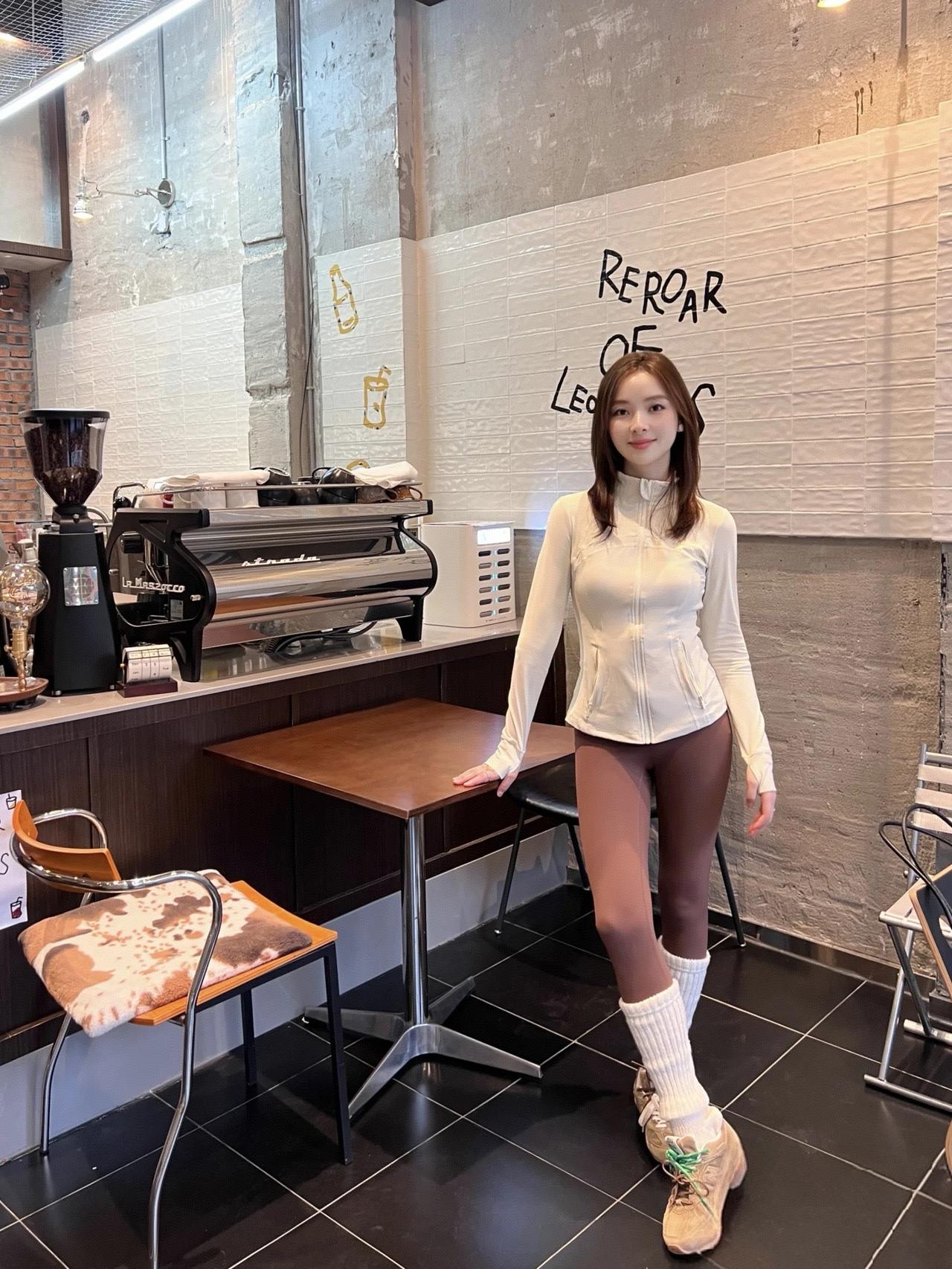 静坐咖啡香，悠然品时光