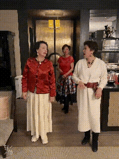 张兰格局太大了，赵行长是她闺蜜也是汪大爷的现任，和前夫的现任做闺蜜，还给他们买房