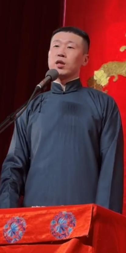 杨九郎返场被观众询问，是否会给郎昊辰当伴郎，杨九郎：暂时没接到通知！德云社张九南