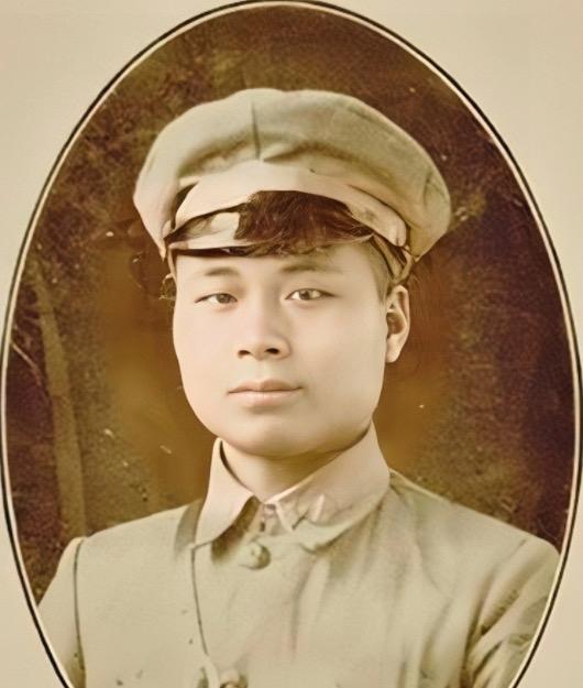 1961年，邱行湘已经54岁了，原74军军长邱维达见他还是单身，就说：“有个30