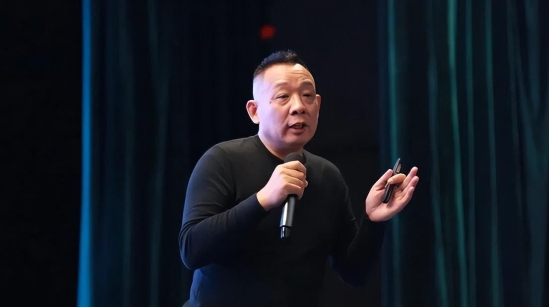 胖东来“开除”了一名顾客？据胖东来8月10日公布的案例，2026年4月15日，许