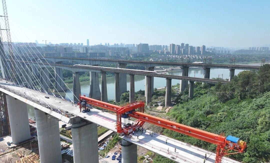 9条350公里高铁通道2030年建成！重庆米字高铁网加速织密2小时交通圈呼之欲
