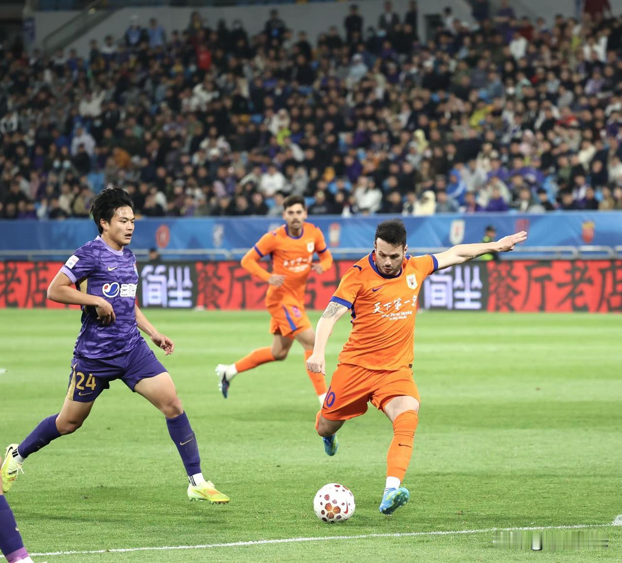 山东泰山队客场战（青岛海牛队）韩鹏还会变阵不？赛程密集，适当调配球员做到阵容