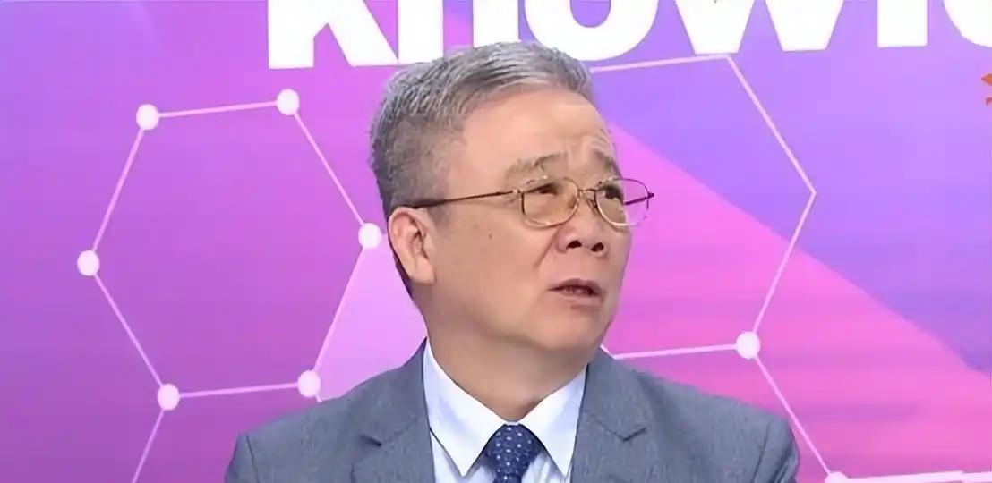 🌞台“海巡署”证实，大陆博主乘橡皮艇成功登岛插旗，网友：下次换陆战队试试