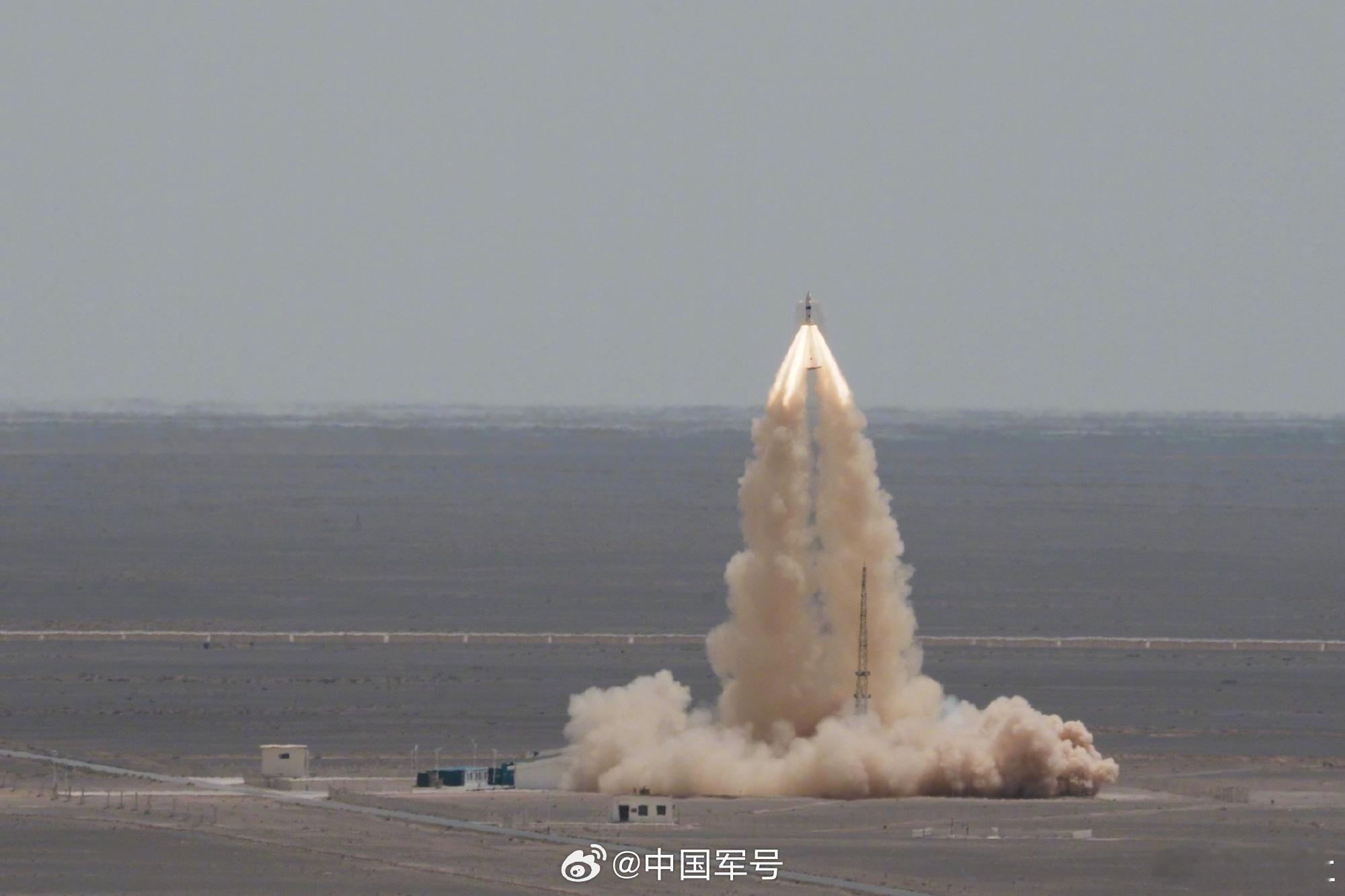 梦舟载人飞船零高度逃逸飞行试验成功【梦舟载人飞船零高度逃逸飞行试验取得圆满成功