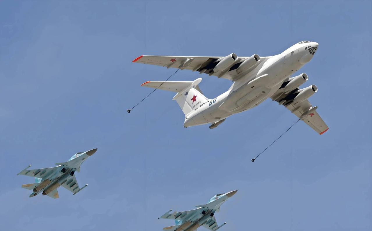 8月4日，东方大国太聪明了：趁着俄罗斯武器滞销，一口气订购20架大飞机最近，关