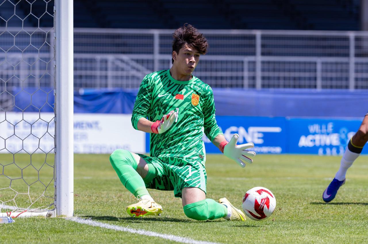 36秒闪击+扑点救主！U19国足1比0干翻哥伦比亚，这个门将神了北京时间6月5