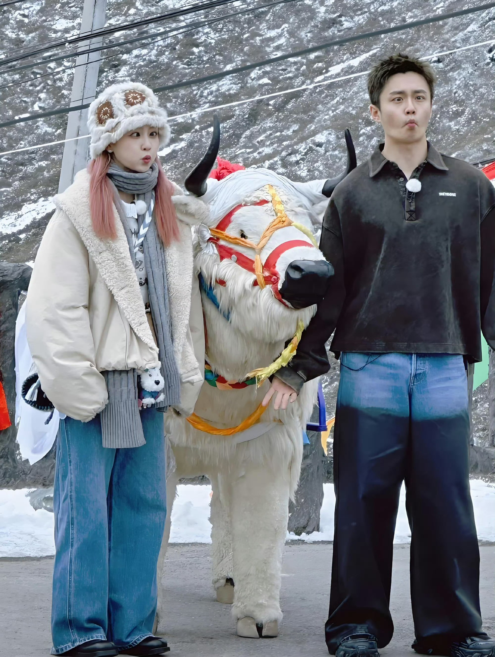 白鹿调皮捣蛋第一名是和朋友在一起很开心的快乐小鹿，感觉这次奔跑吧一定会很好看[送