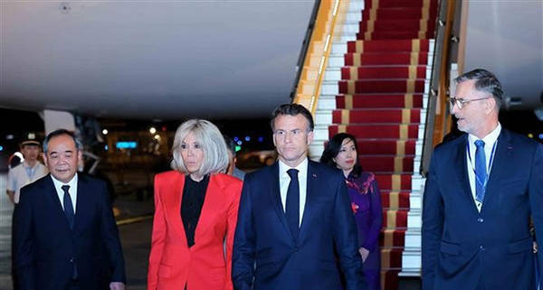法国要取代中美，没戏！天啊，法国总统马克龙最近真是让人大跌眼镜！