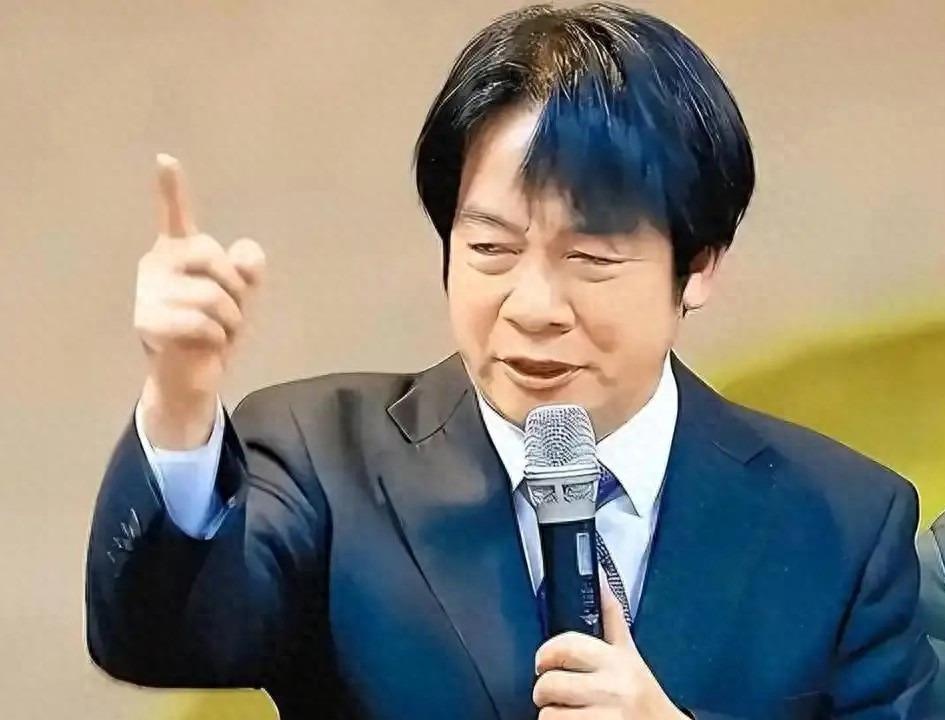 民进党前民代郭正亮在昨日的节目里说，726首波大罢免后，罢团的士气已经瓦解一半。