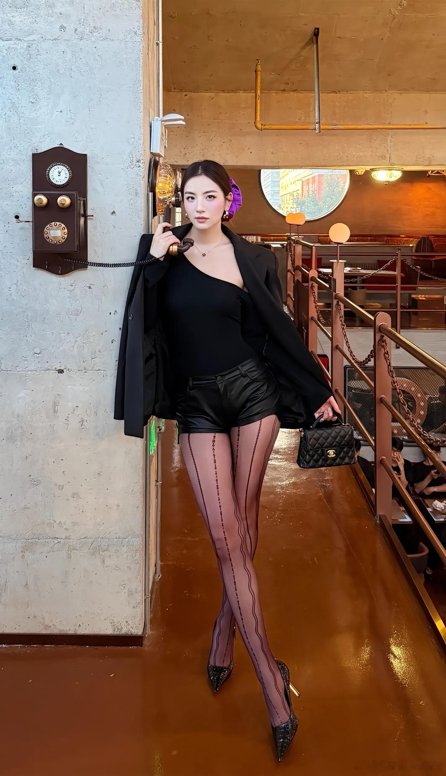 说“你最美”送不锈钢盆。涞觅润丝涞觅,不止丝滑御姐ing今日穿搭