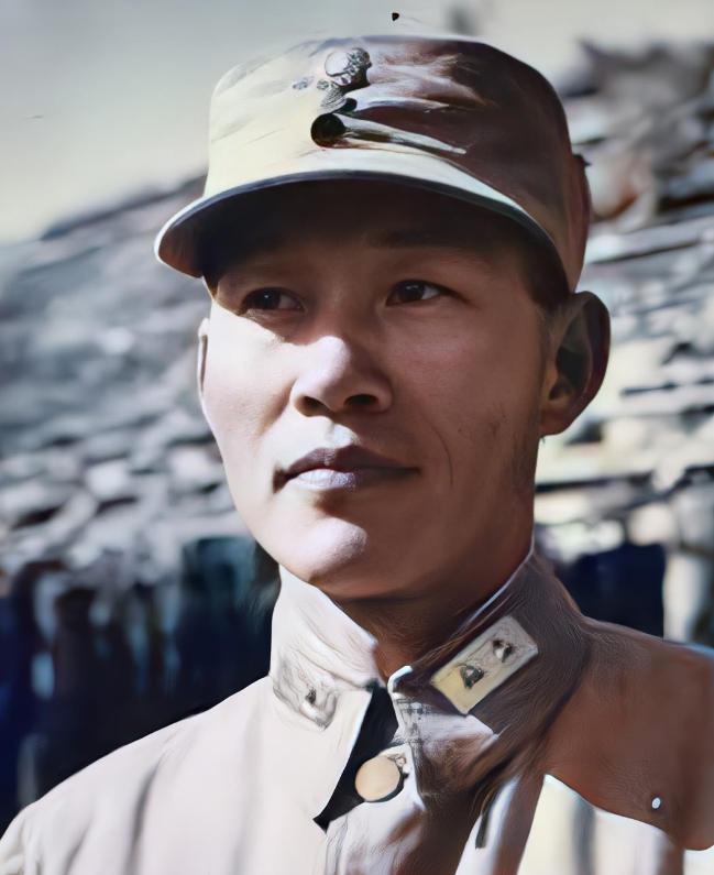 1936年，税警总团长黄杰请张佛千给他帮忙，说：“我的六个团，有两个团长不大服管