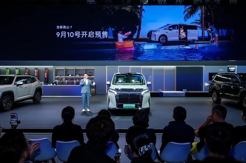 30万级7座车，为什么选MPV不选SUV?在MPV领域，长城的魏牌高山已经逐步站