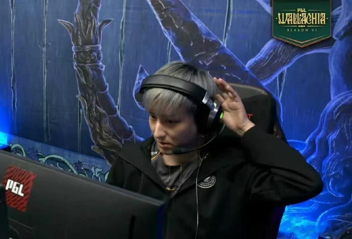 雕哥：XG现在只有一种赢法，就是Ame刷起来带躺，那我就想问这职业打起来奖金会不