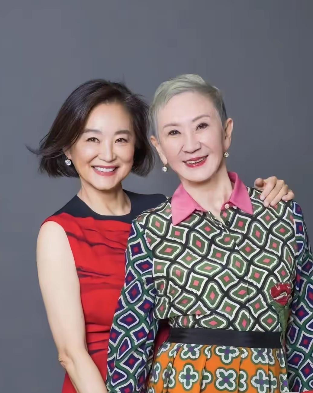 很羡慕施南生和林青霞的友情，风光时互相成就，低谷时默默陪伴，人生得一知己很难得。