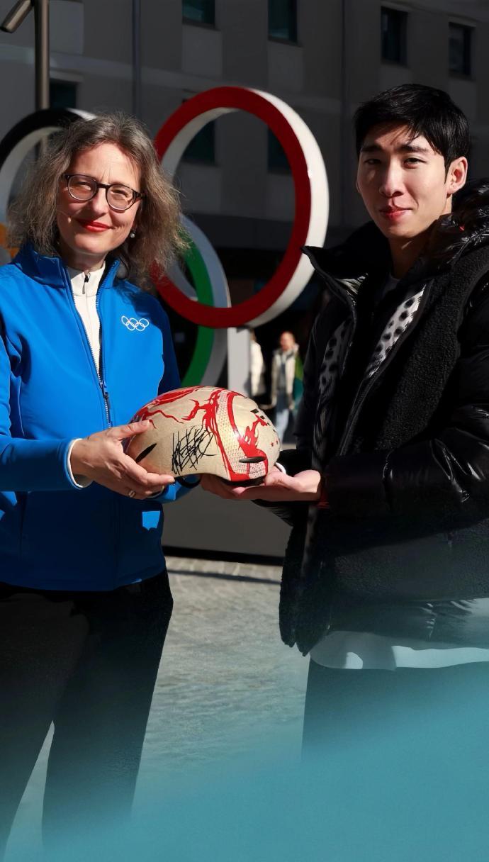 林孝埈捐赠头盔【林孝埈给奥林匹克博物馆捐赠头盔】3月4日消息，奥林匹克博物馆称