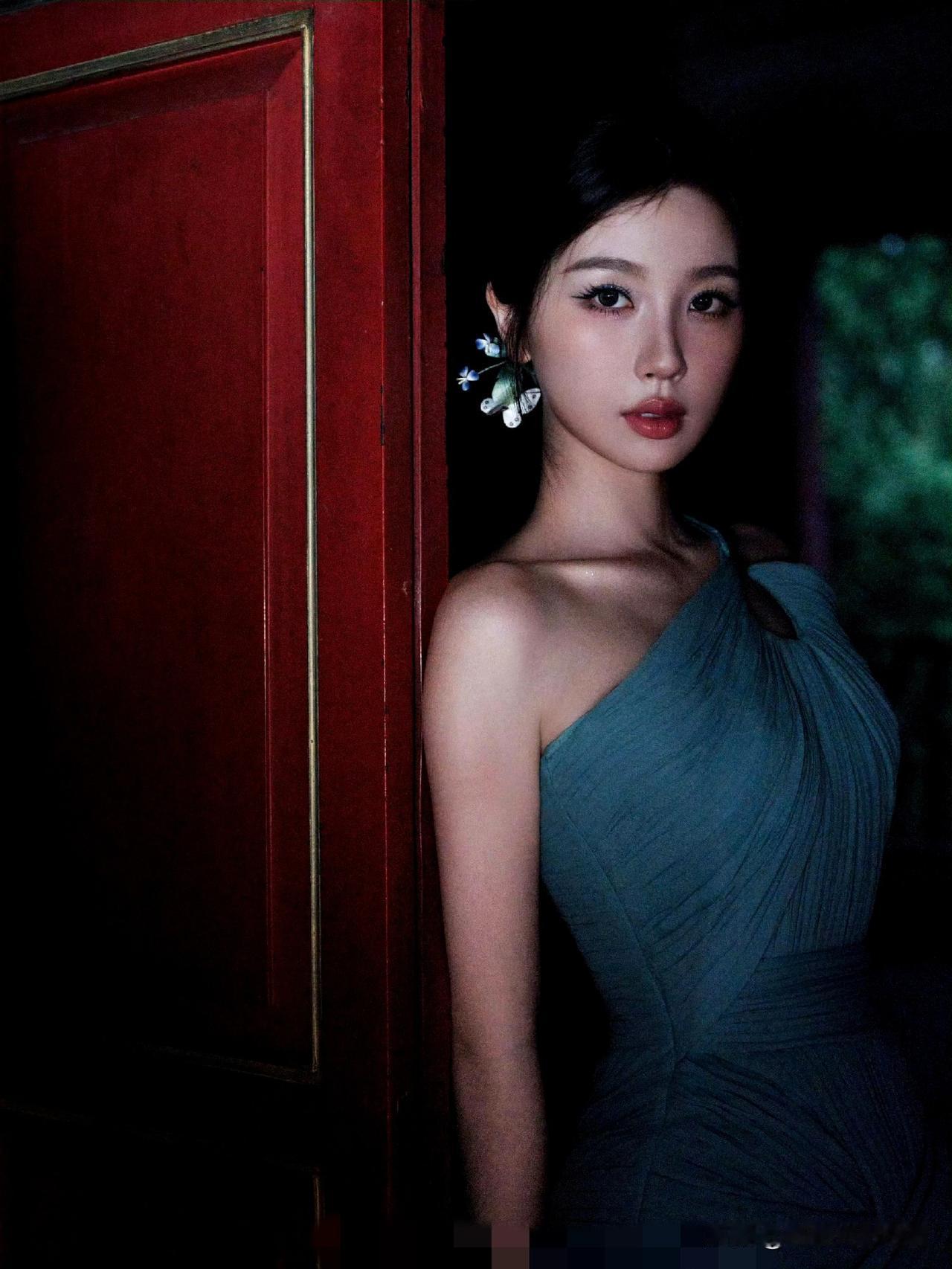 《虞书欣四月丢7个代言：家族争议成商业价值“刹车键”》虞书欣近四个月接连丢