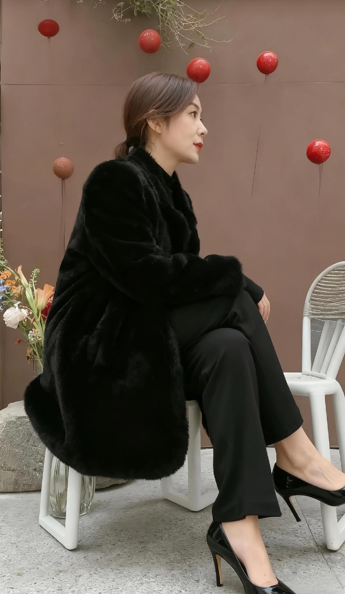 大家觉得五十岁的女人老了吗？