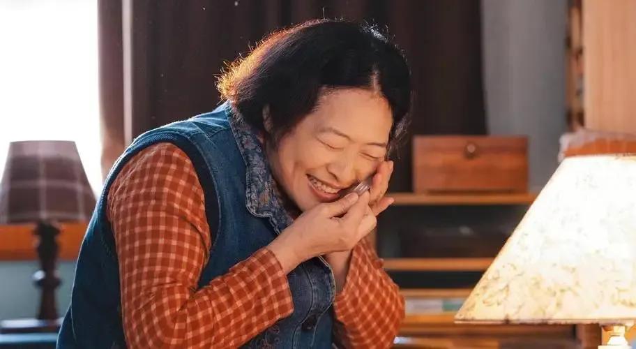 许娣又演了一个讨厌的妈不知道蒋欣怎么受得了每天生活在那样的家庭里，真是够受的