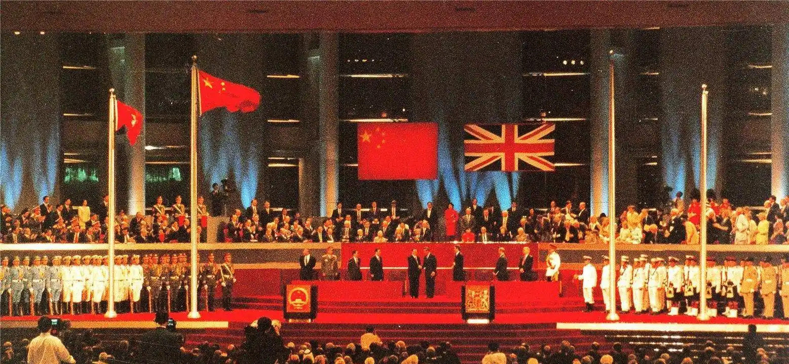 英国为啥不还马岛给阿根廷你有没有想过，为啥香港能顺利回归