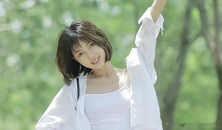 一个女人生理性喜欢你，就会有这8个表现：1、和你交往时，心怦怦直跳，小鹿乱撞，