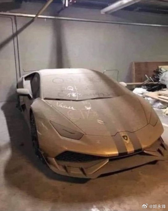 🔥英文区爆款帖——一位父亲对女儿说：“祝贺你毕业，我前段时间给你买了一辆车，现