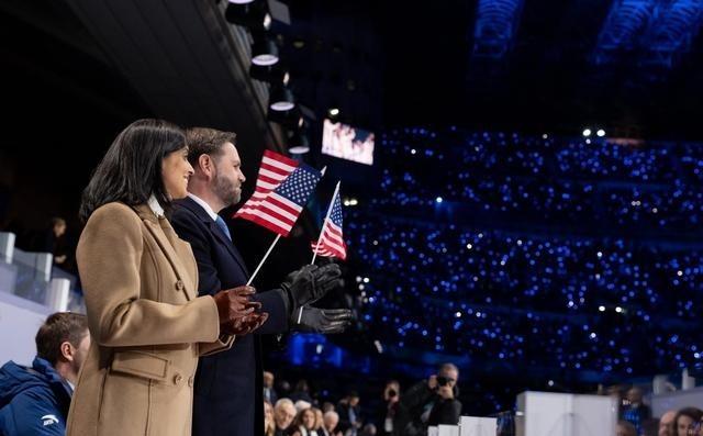 美国哥伦比亚广播公司报道：特朗普总统表示，他对副总统万斯在2026年米兰冬奥会上