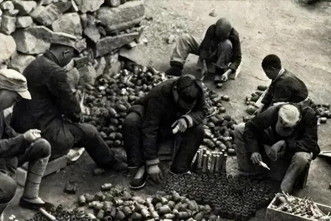 1944年，八路军兵工厂因为缺黄铜，无法生产子弹，一个农民知道后，便来到根据地，