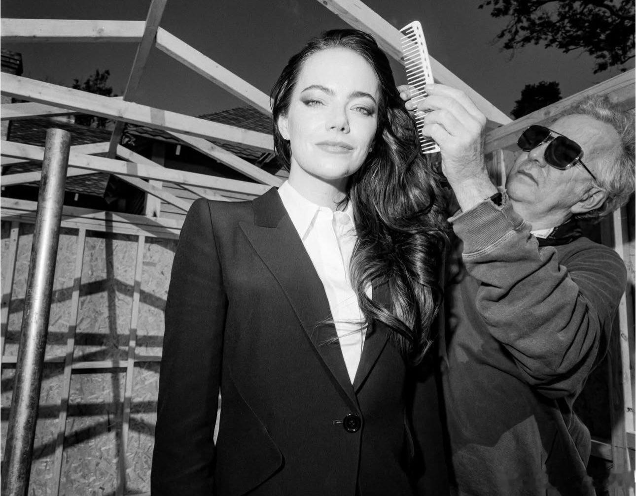 Emmastone艾玛斯通在新片《拯救地球》的片场幕后照，石头透露剃光头时担心