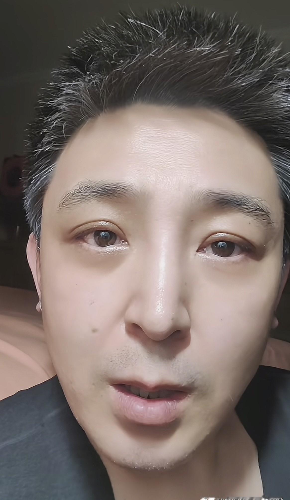 孙涛为闫学晶站队翻车，娱乐圈的“义气”正在杀死谁？他发微博时手指在键盘上悬停了