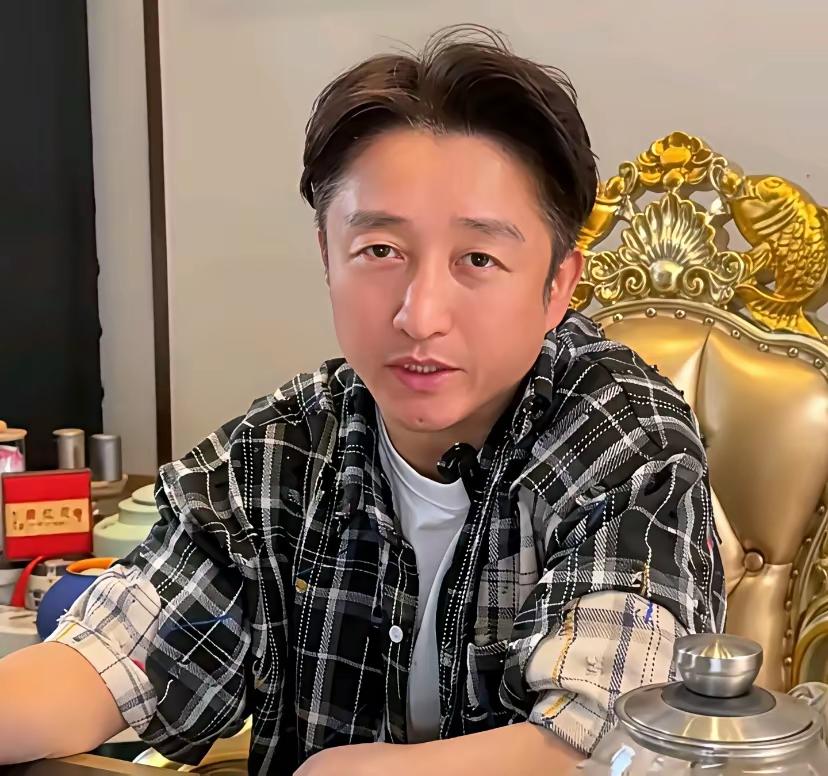 喊话邹市明和老婆八角笼中对打！嘎子哥谢孟伟卖的酒肯定是假，但他这话绝对没问