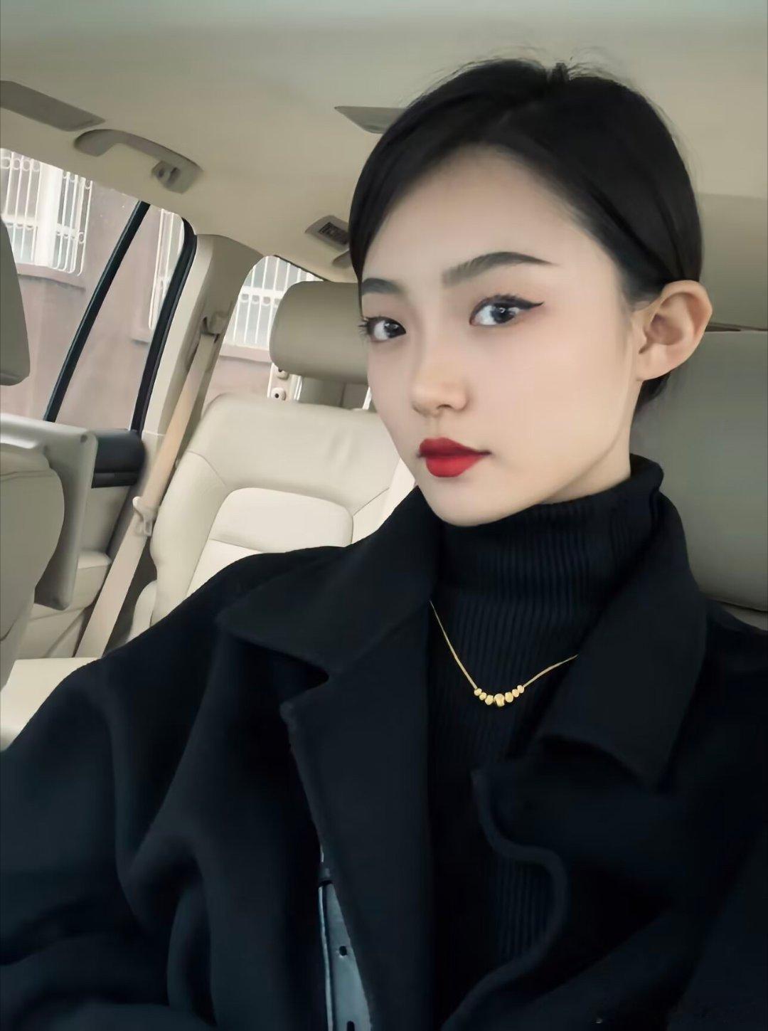 一枝红杏出墙来了想看评论