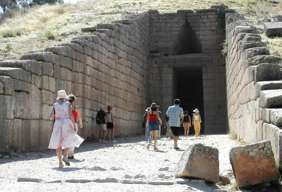 颠覆认知！迈锡尼“持剑者”竟非男战士？考古新解：可能是仪式女性德国学者一项