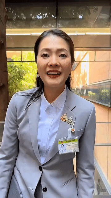 他信阵容的第二张王牌：蒂娜拉，她是佩通坦内阁“闺蜜派”的一员，曾任内政部副部长，