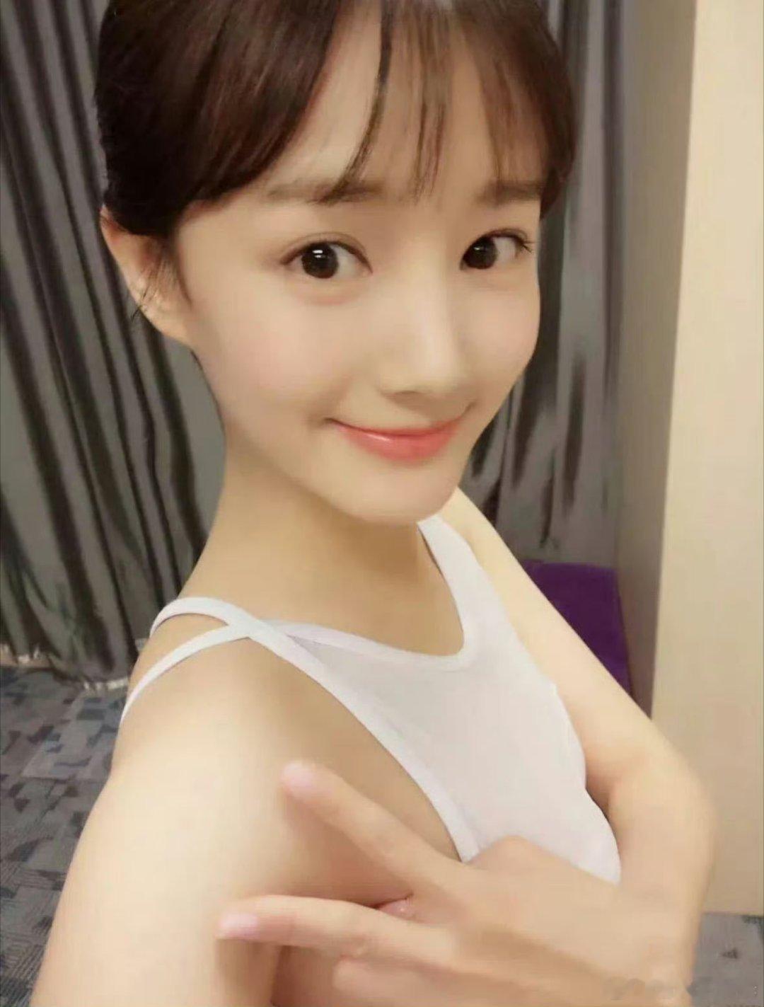 素人时期等我李一桐权威的没边了好青涩好甜美​​​