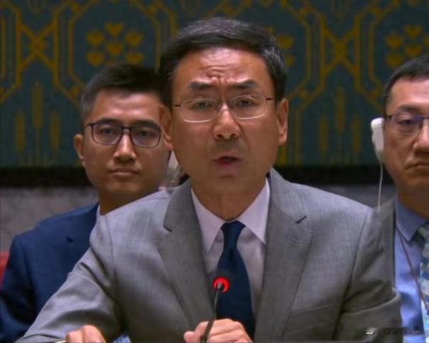 安理会出现争执！美方又抹黑中国，中方代表回怼：美国有什么资格 近日，在一次关