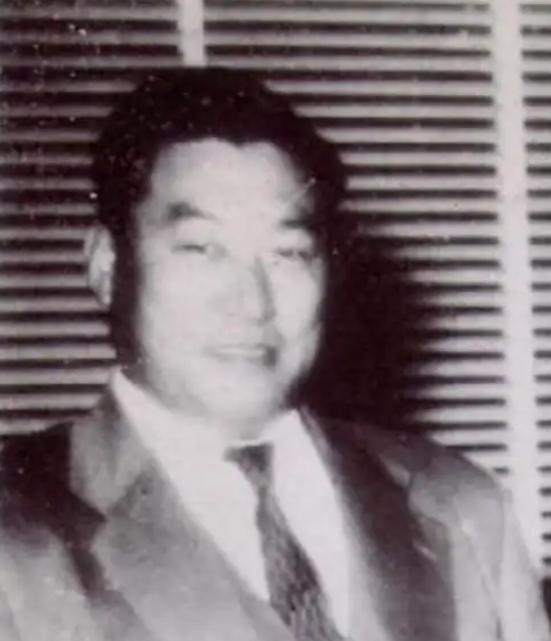1954年，有个叫藤并猛的日本间谍，天天在香港中国银行大厦喊：“毛泽东万岁！中华