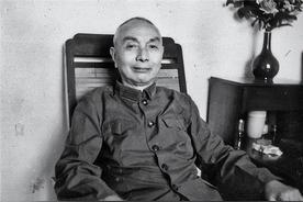 郭汝瑰接替某嫡系师的师长时，看着账面上显示的有九千多人，但他深知国军吃空饷的“光
