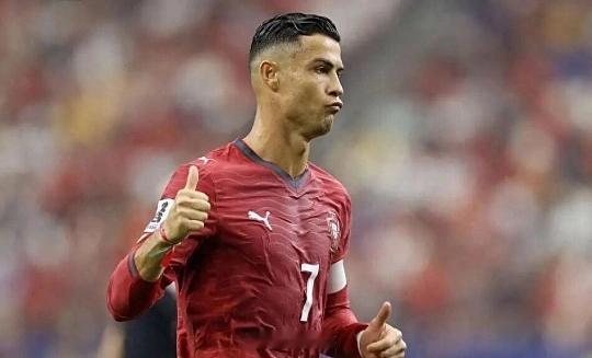 C罗点赞西媒FIFA偏袒阿根廷言论引发热议阿根廷无缘世界杯卫冕后，C罗点赞了一段