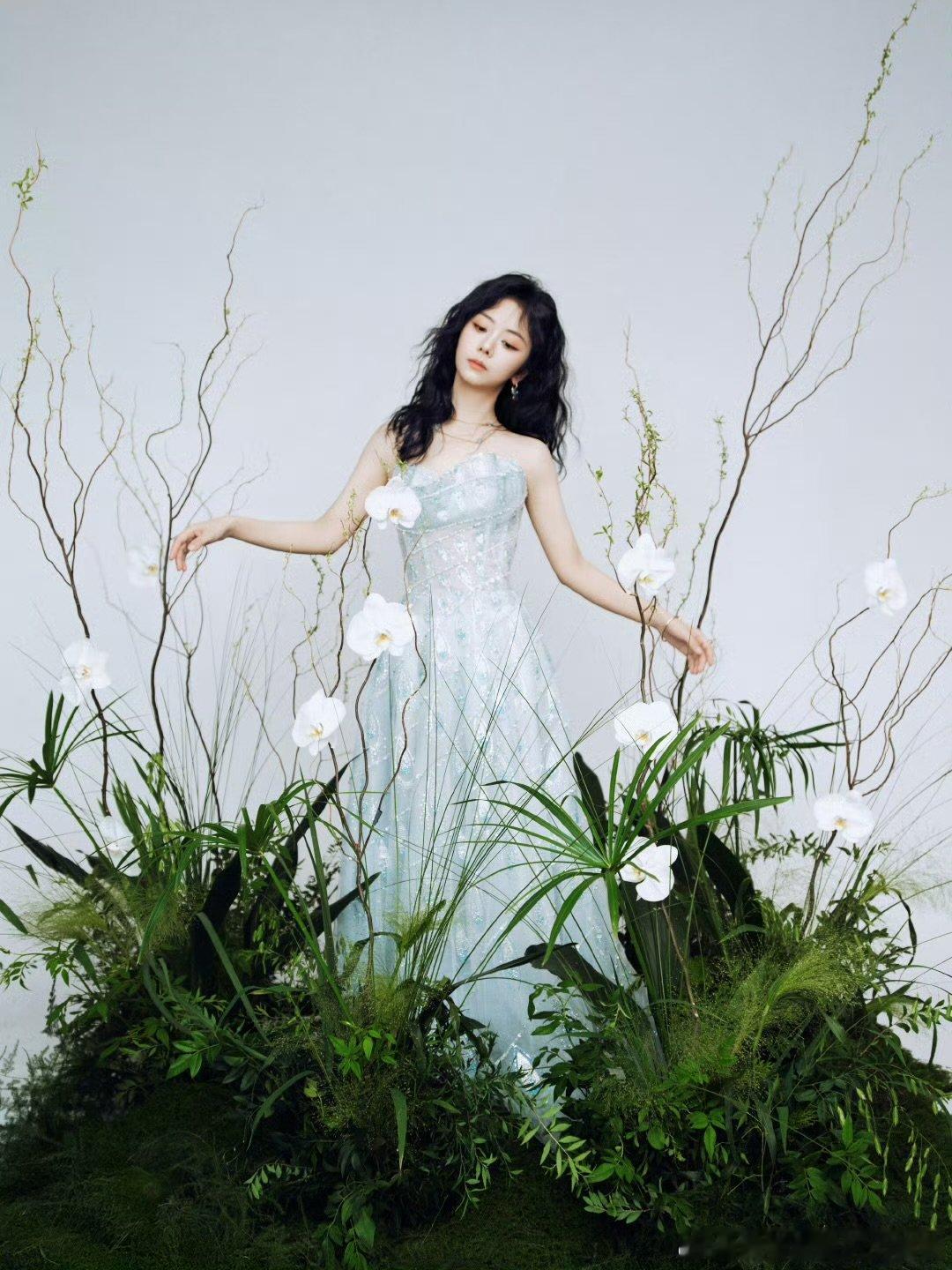 谭松韵上海电视节造型谭松韵出席上海电视节谭松韵​​​