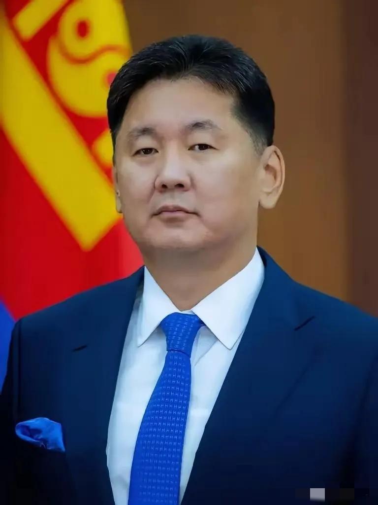 最“反华”地方又有新动向！12月最新消息，蒙古国总统呼日勒苏赫，近日签署紧急政令