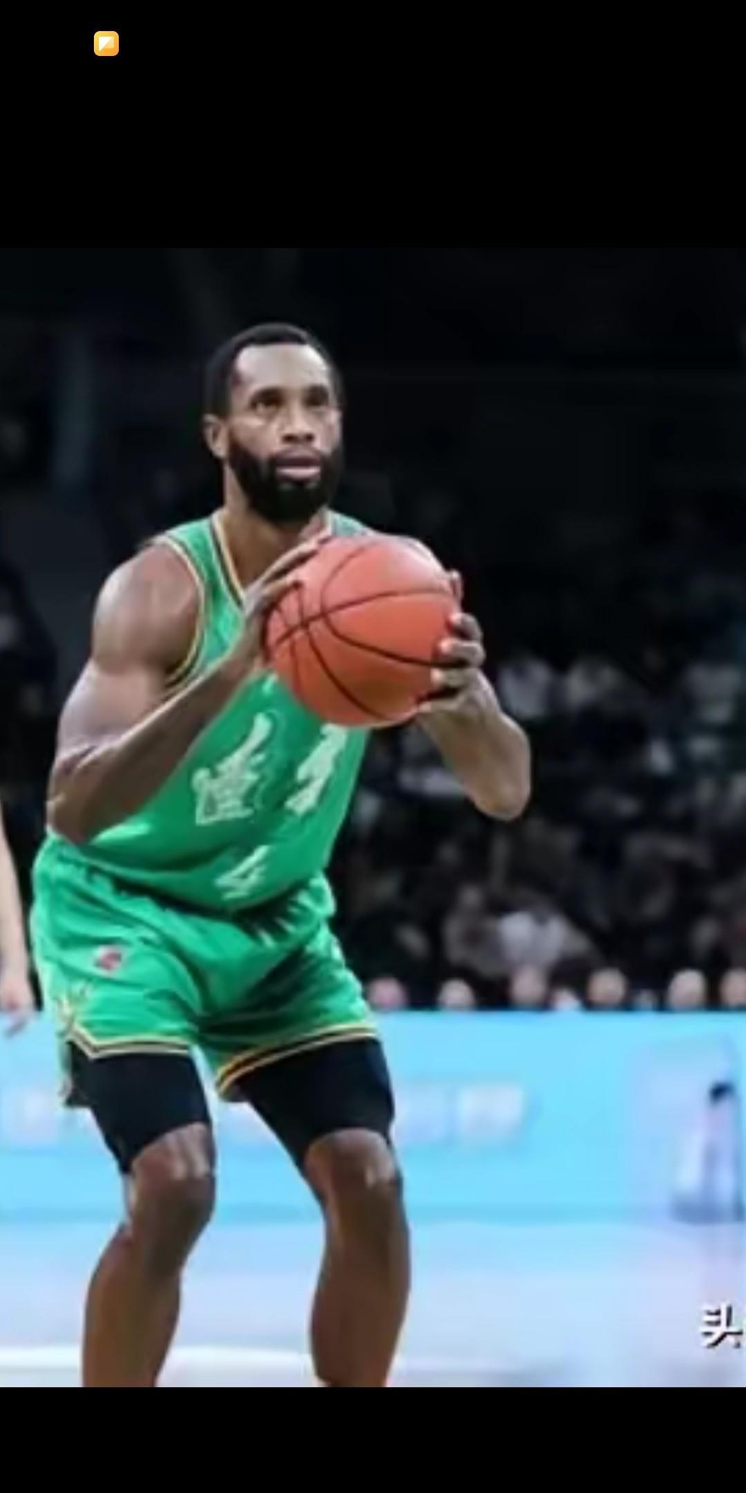 辽宁男篮是广东男篮，是杜峰，是广东球迷永不磨灭，永不可替代的第一梁子。广东队的第