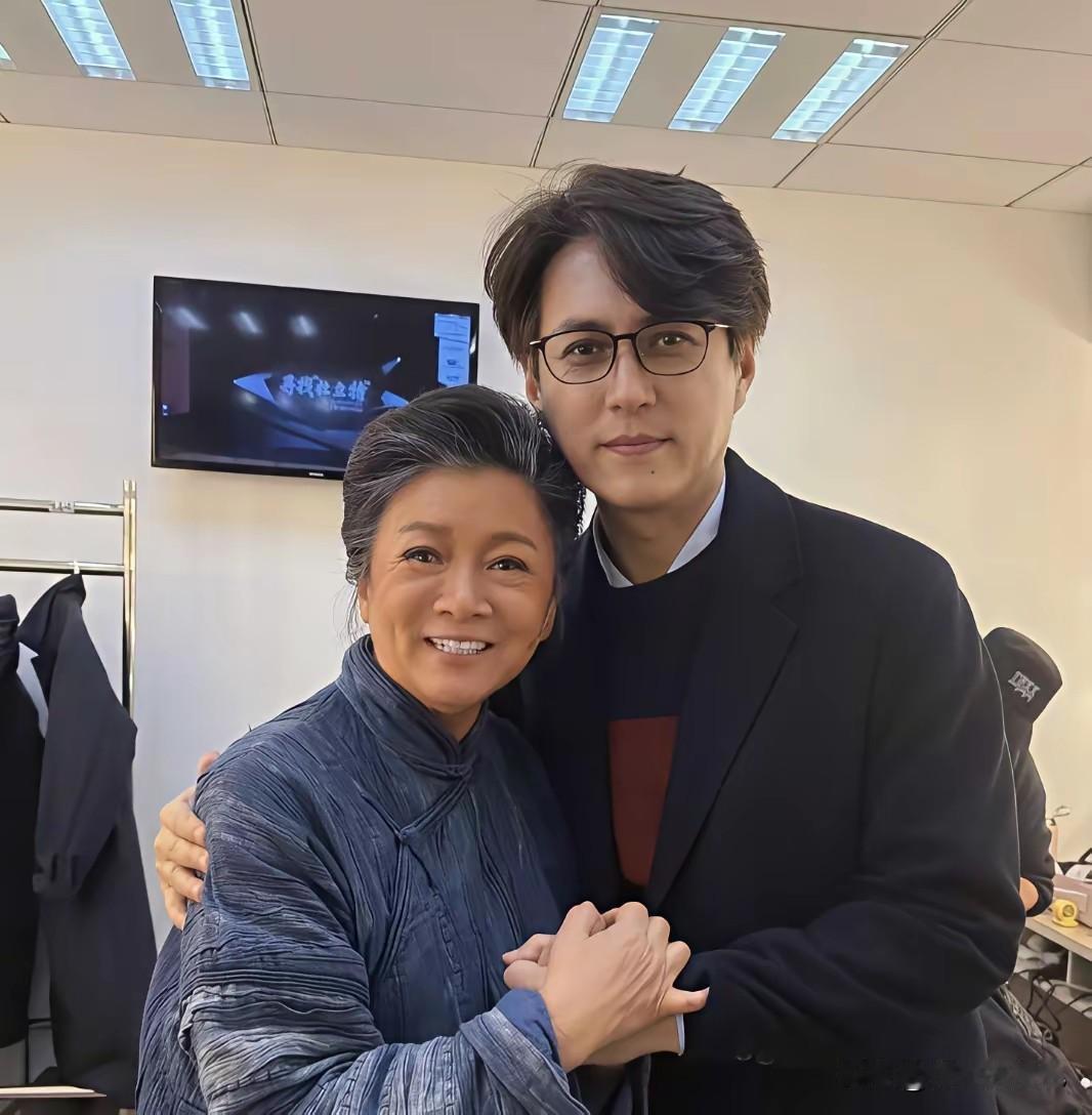 年轻时的大美女，老了面相也变了。