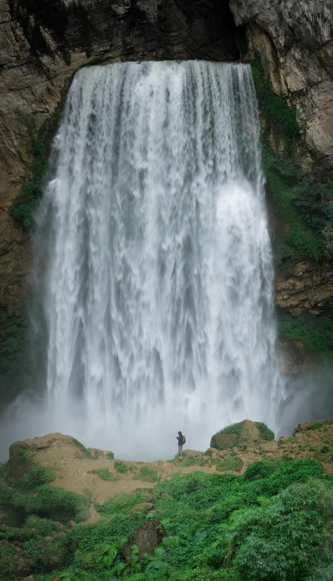 贵州瀑布|第一次来到羊皮洞瀑布是五年前！流经的贵州瀑布，谁不爱呢？如此壮阔的贵