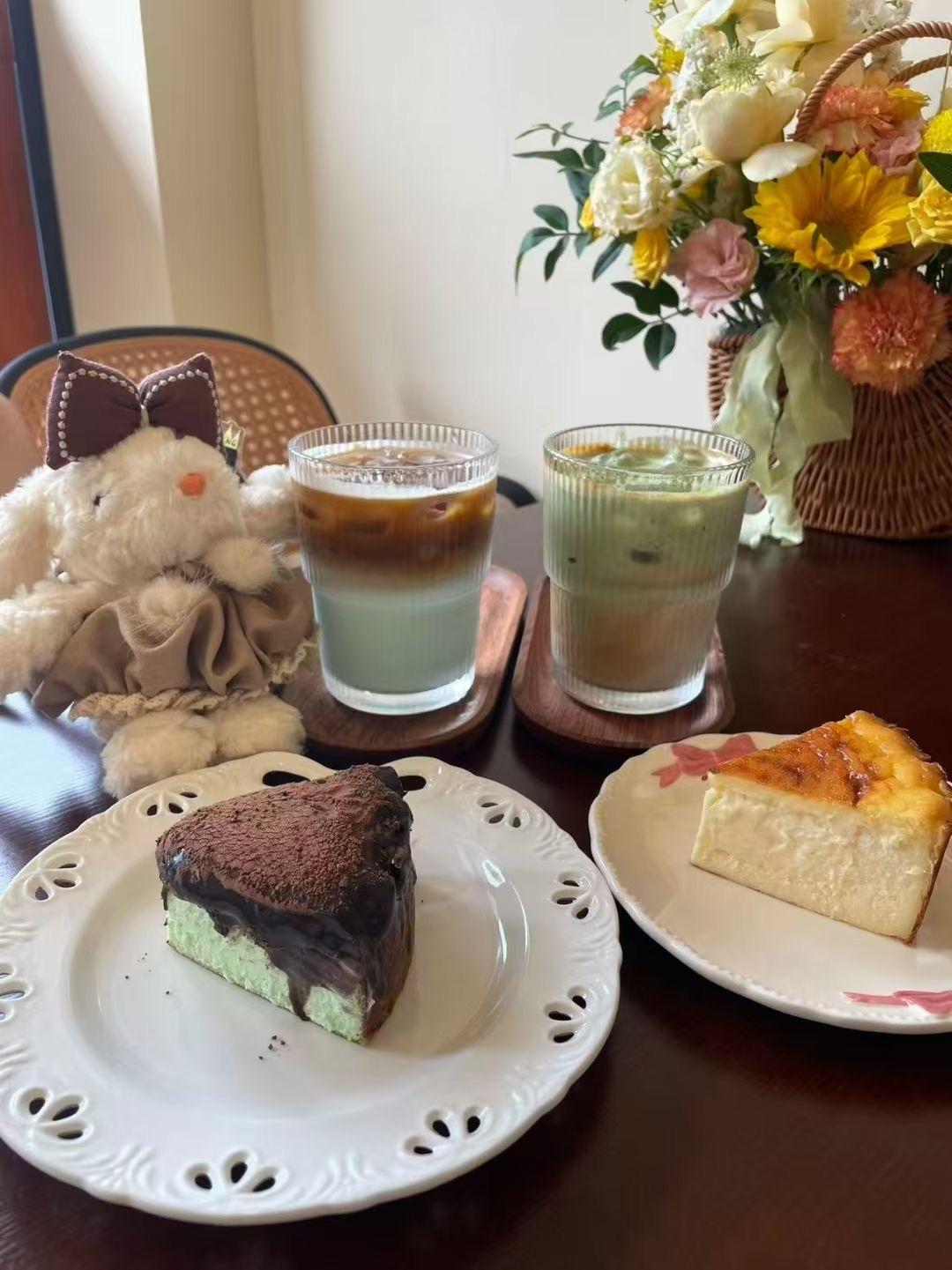 喜欢吃甜食，但是又不敢多吃也是一件让人难受的事情[捂脸哭][捂脸哭]