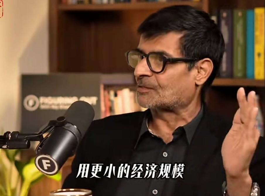 “印度用更小的经济规模做出来了比中国更大的世界贡献”印度博士萨米尔萨伦访谈时说，